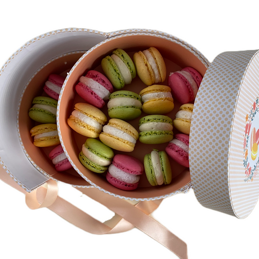 Macarons Zitrone, Pistazien und Wald Himbeeren-0